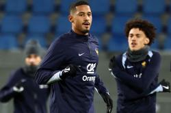 问鼎安卓版关于里程碑夜！里昂外线爆发；法国杯赛前刷纪录；质疑声仍在；年轻球员得到机会的信息