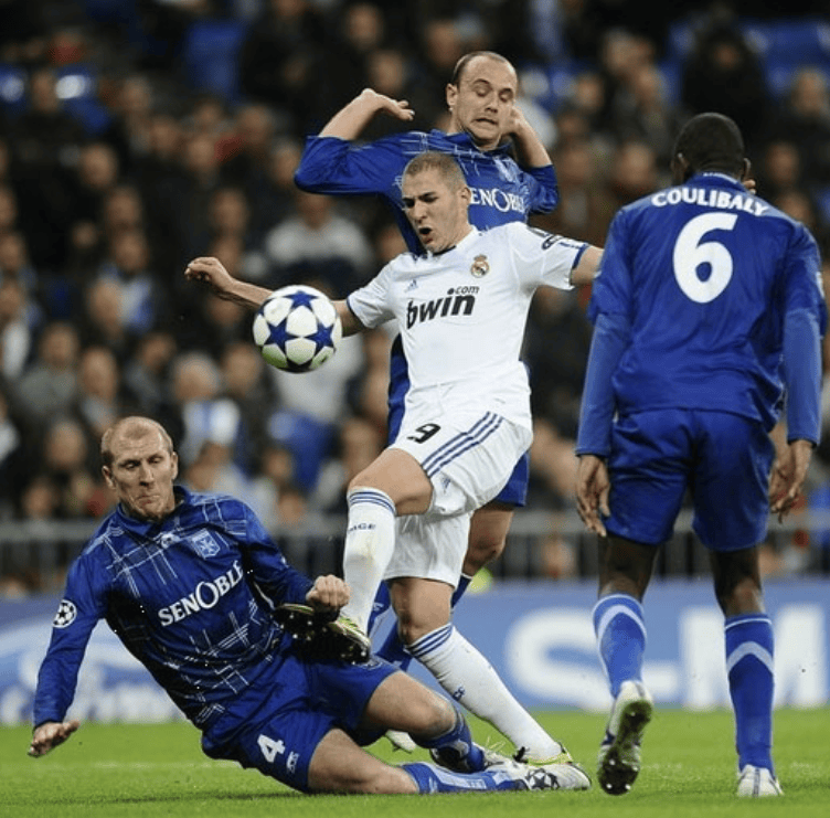 包含法国杯国际比赛日再迎强敌，斯图加特止住颓势，主帅态度——目标明确，球队文化再被提及的词条