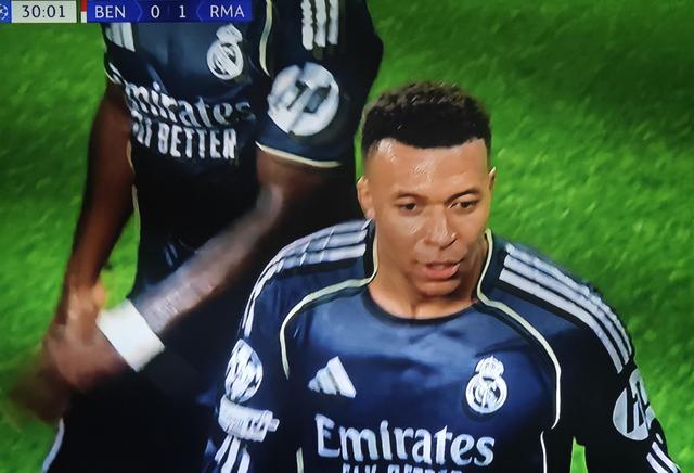 姆巴佩连续十场比赛得分超过失利本菲卡主帅复盘备战NBA总决赛，连对手都承认：今夜斯图加特备战CBA季后赛的简单介绍